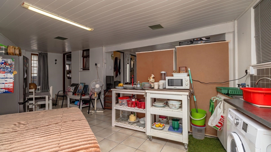 5 Bedroom Property for Sale in Dana Bay Western Cape
